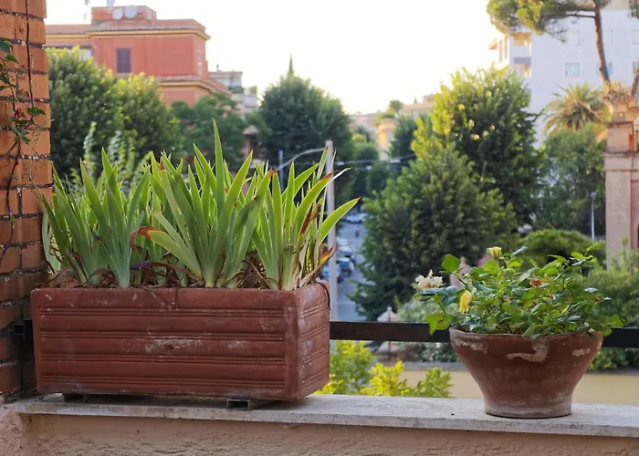 Апартаменты Elegant Near The Vatican